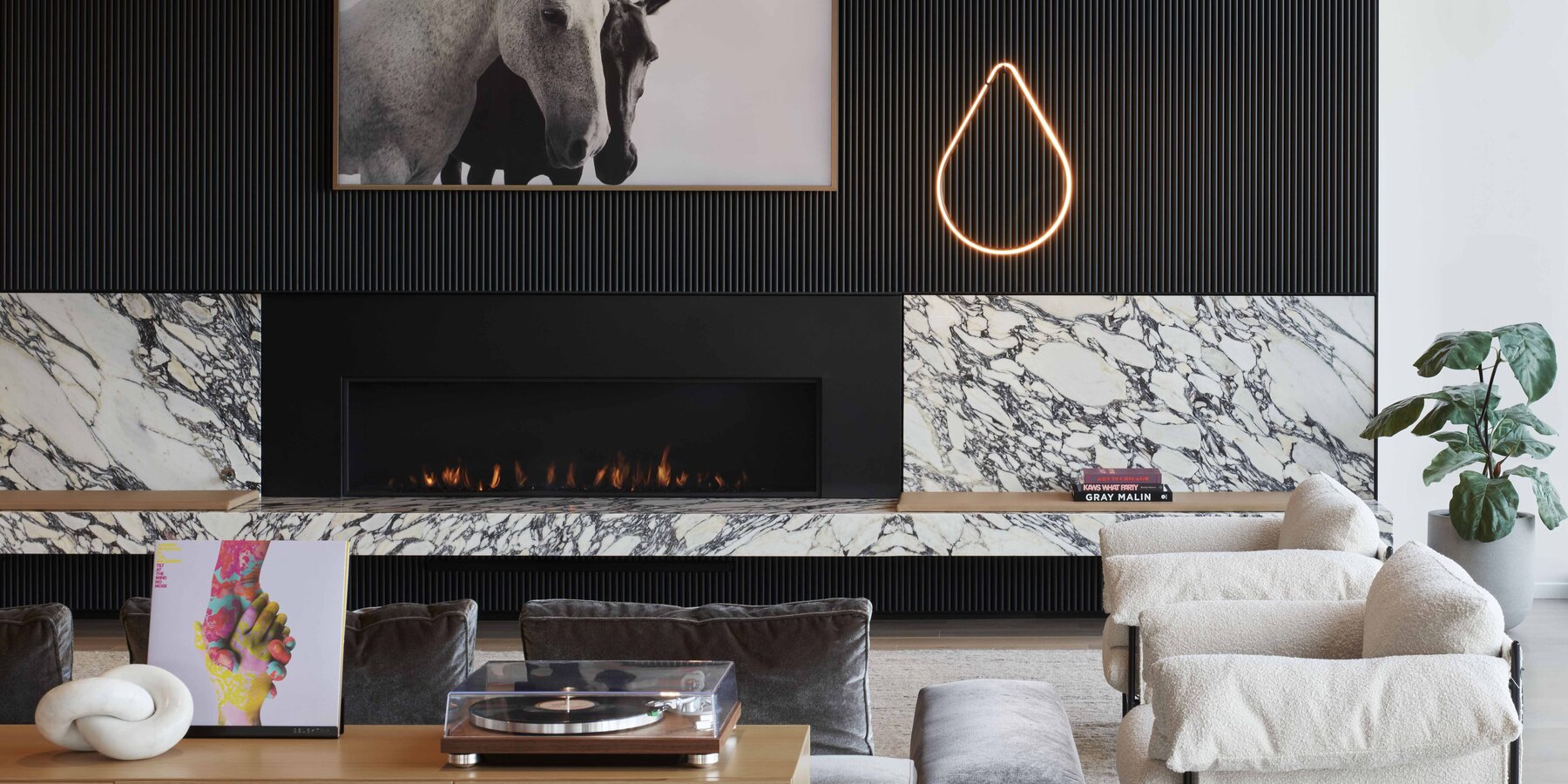 1045 W Fulton Amenity