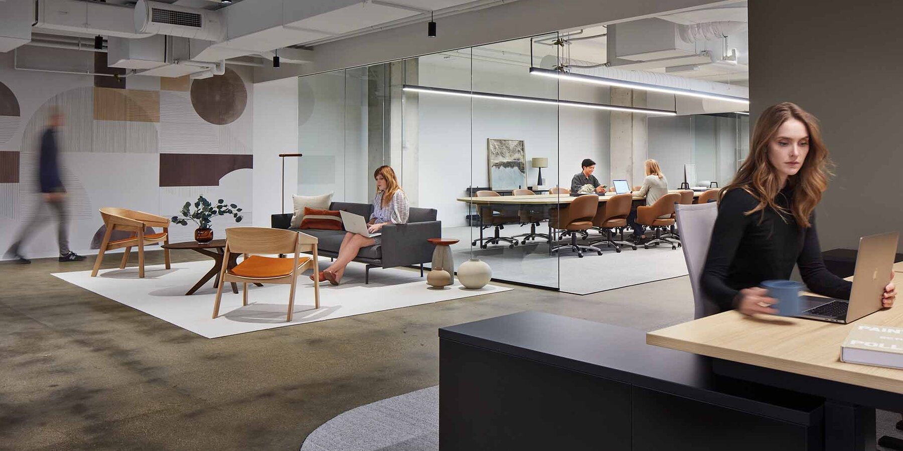 1045 W Fulton Spec Suite