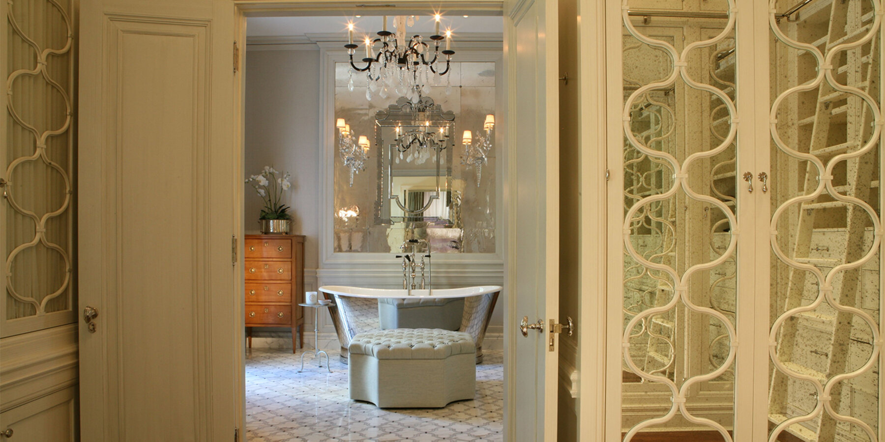 Chicago Historic Home Renovation - State Parkway Residence bathroom with tub