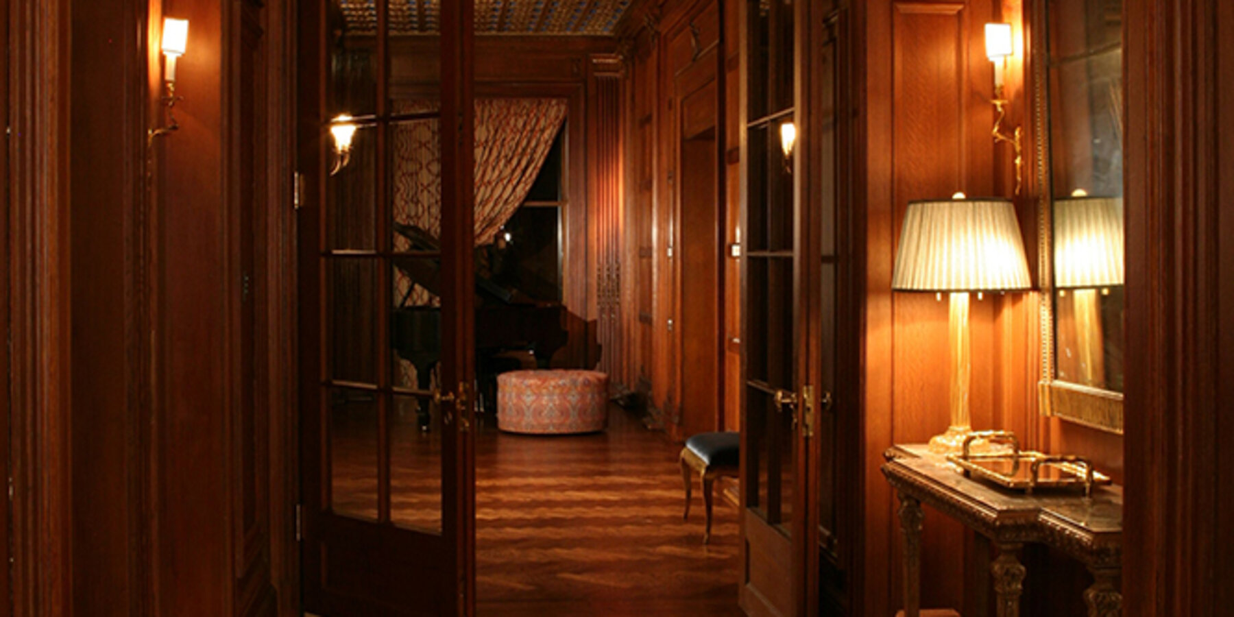 Chicago Historic Home Renovation - State Parkway Residence hallway