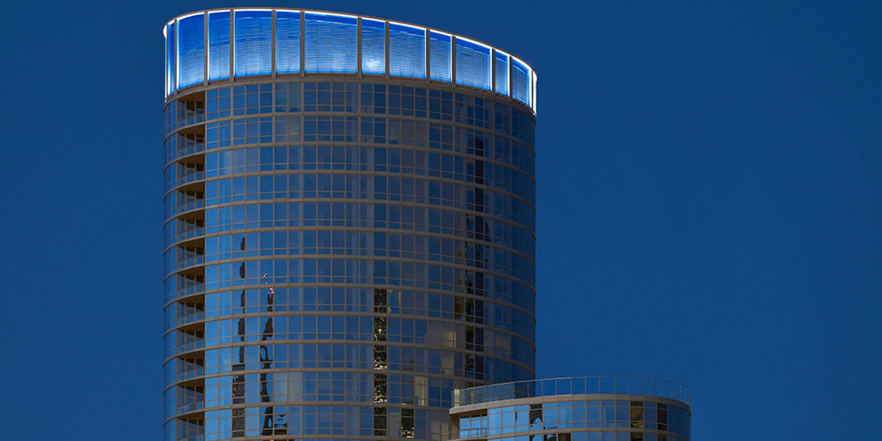 Apartment Complex Construction Company - 465 North Park exterior full building view