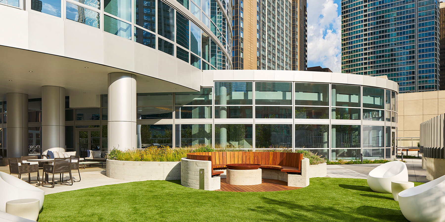 Apartment Complex Construction Company - 465 North Park outdoor patio with fireplace and lounge