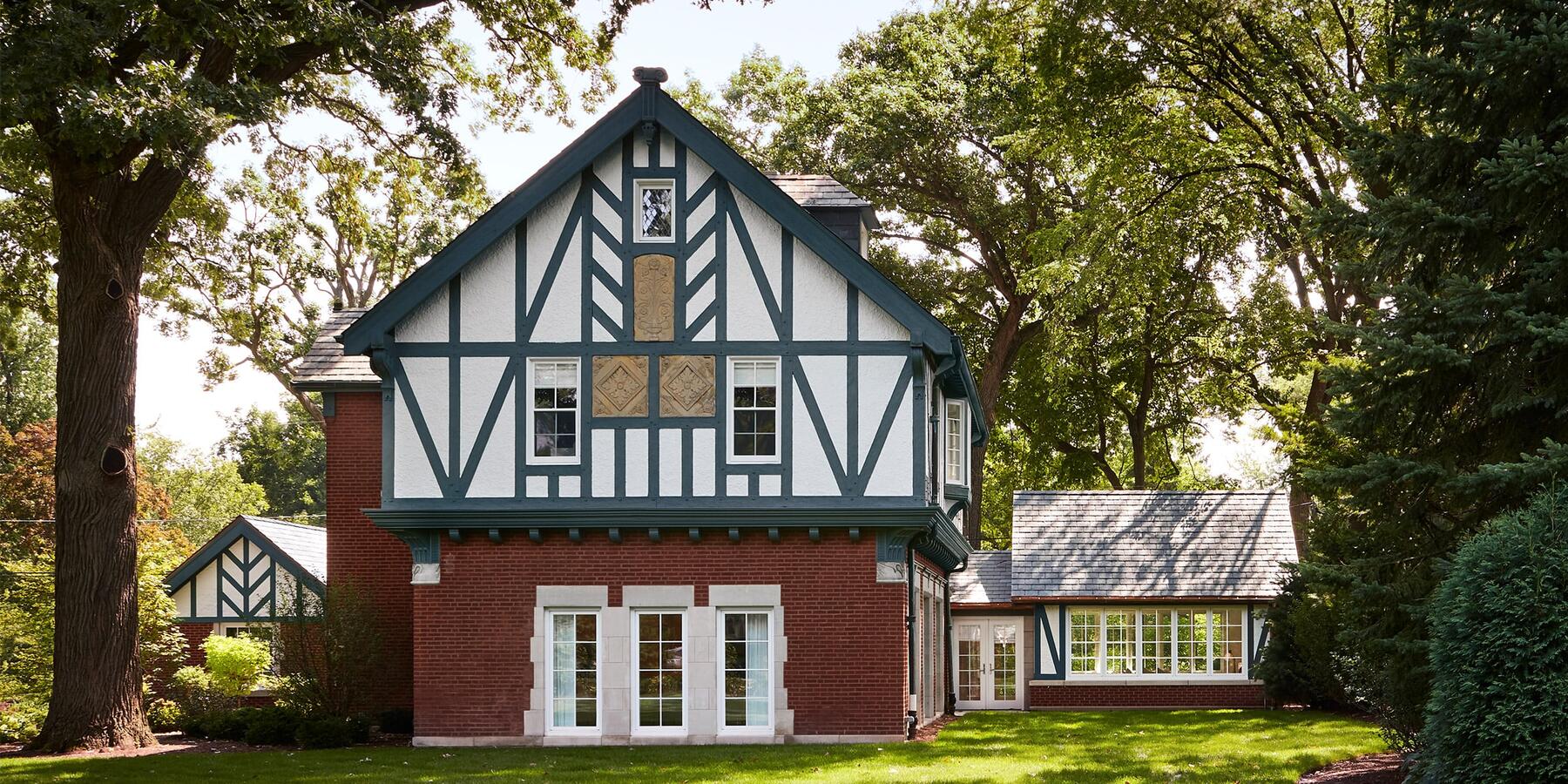 Luxury Residential Construction - Evanston Weibolt Carriage House exterior