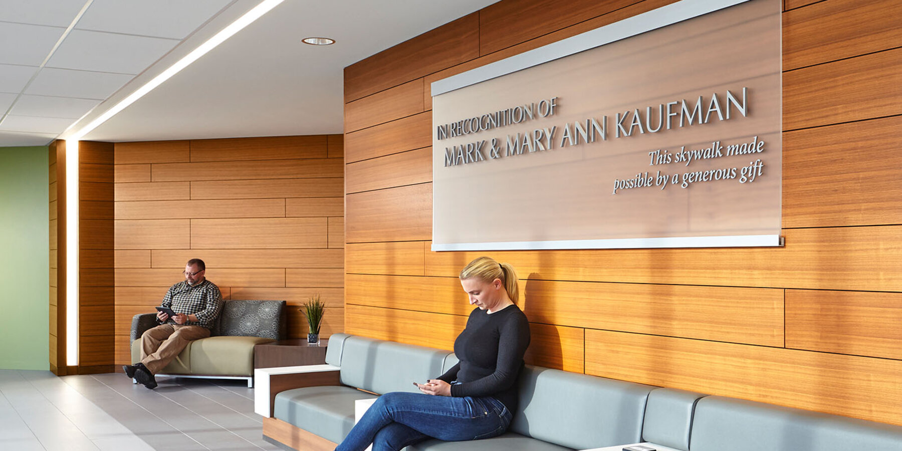 Chicago Hospital Construction - Advocate Good Samaritan corridor with bench