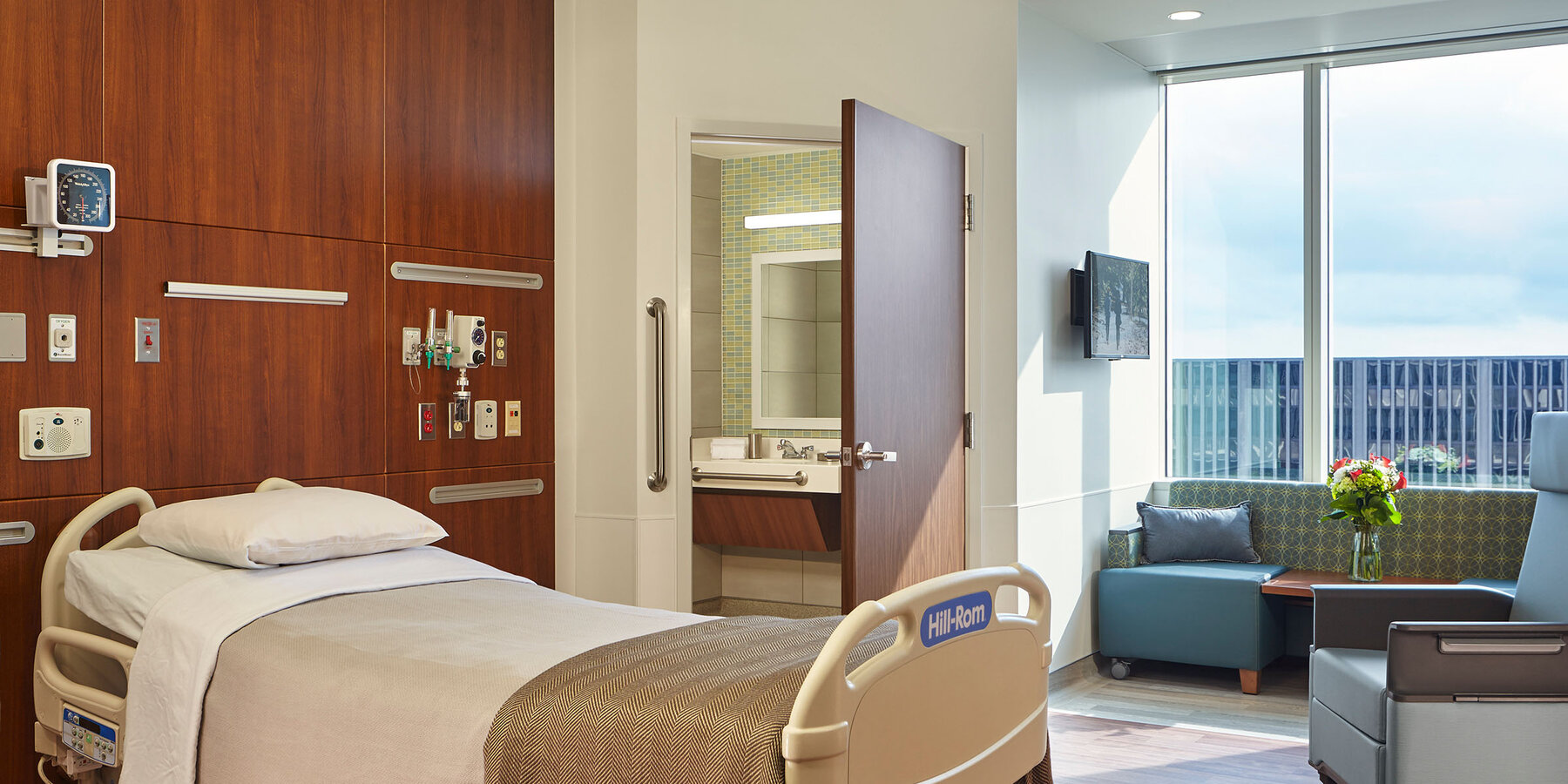 Chicago Hospital Construction - Advocate Good Samaritan patient room with view