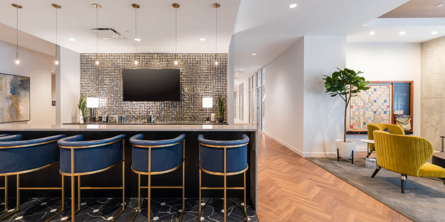 Senior Living Construction Chicago - Avidor Evanston lounge area with bar seating