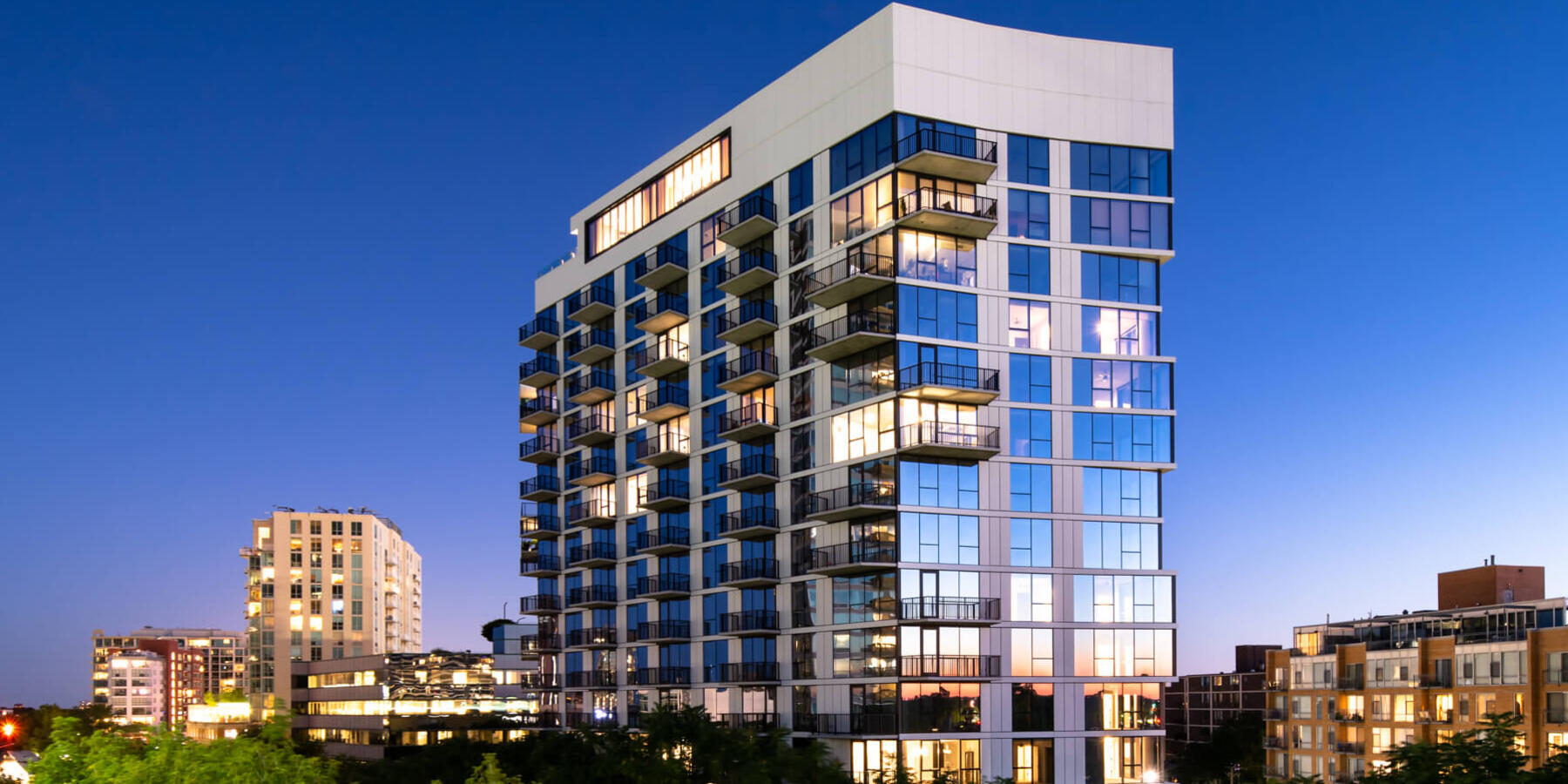 Senior Living Construction Chicago - Avidor Evanston exterior at dusk