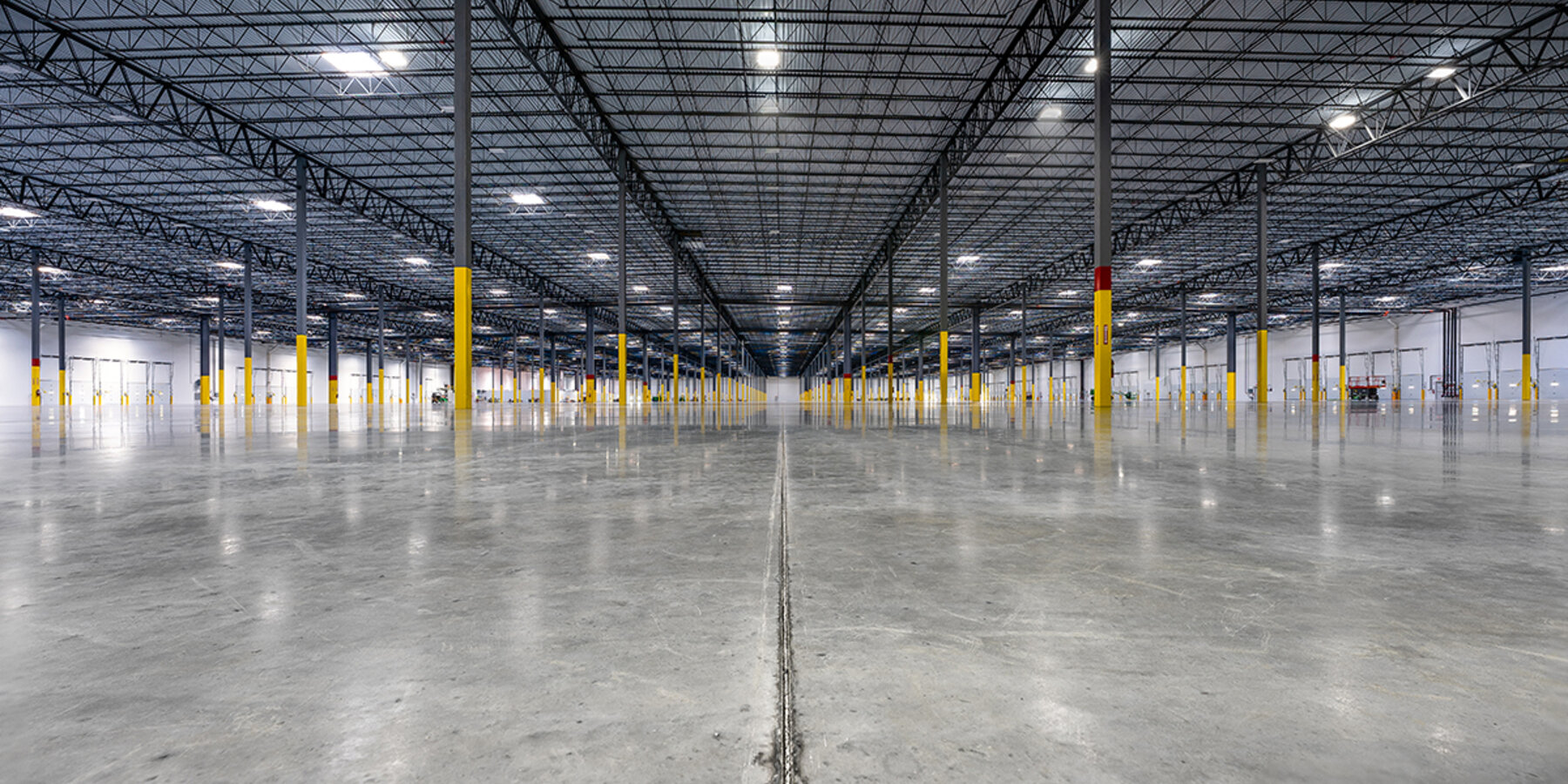 Crate & Barrel Interior 