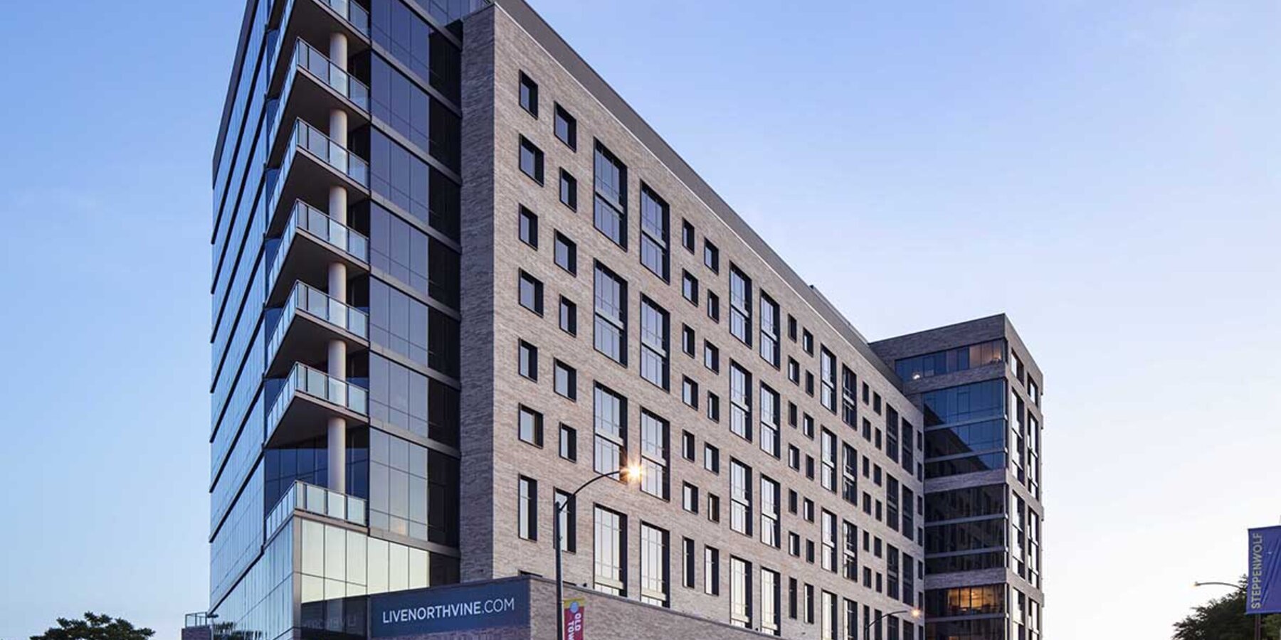 CHICAGO APARTMENT COMPLEX CONSTRUCTION - NORTH+VINE APARTMENTS EXTERIOR