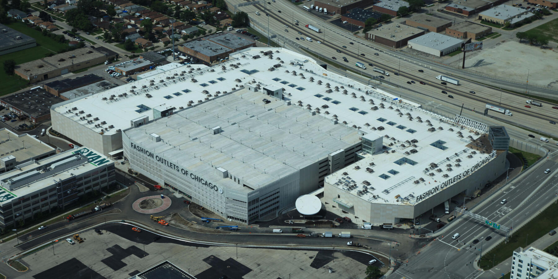 Retail & Mall Construction Company - Fashion Outlets Chicago aerial view