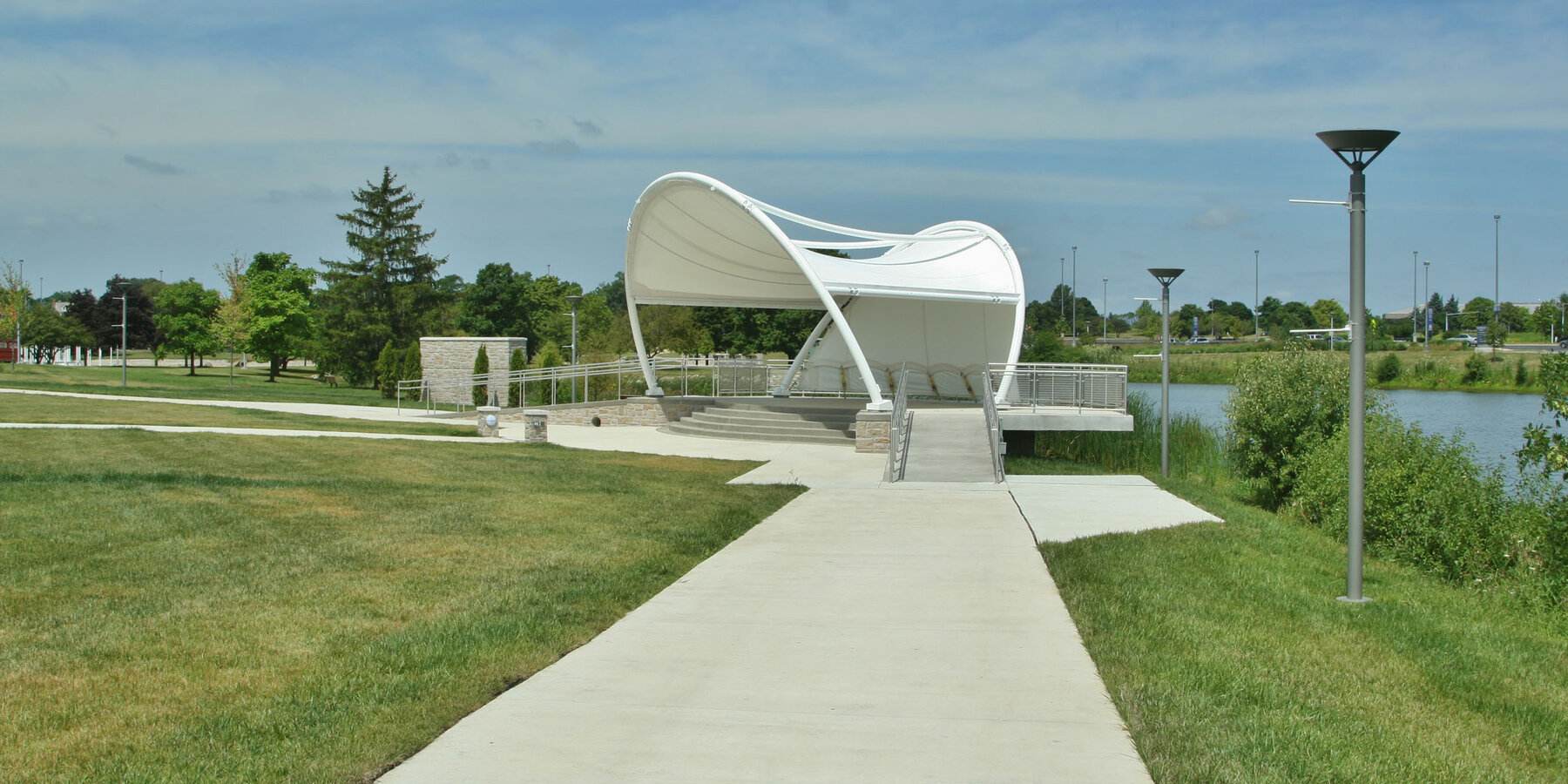 Higher education construction - Harper College campus amphiteater