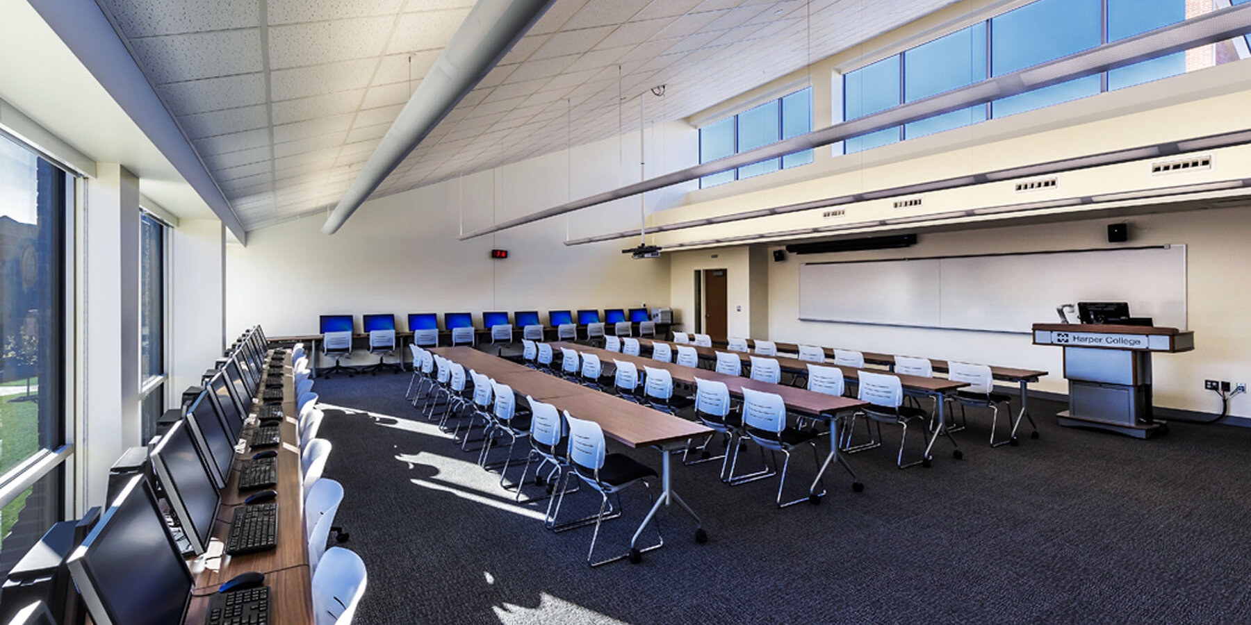 Higher education construction - Harper College campus classroom