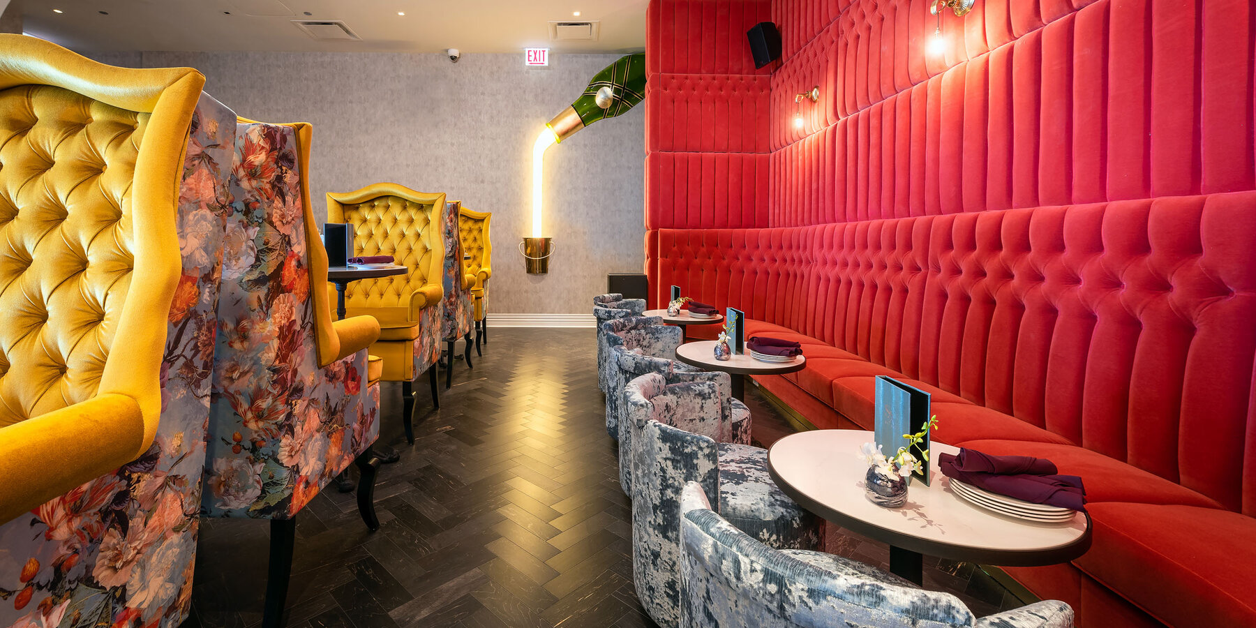 Historic Hotel Construction & Renovation - Hotel Essex bar area