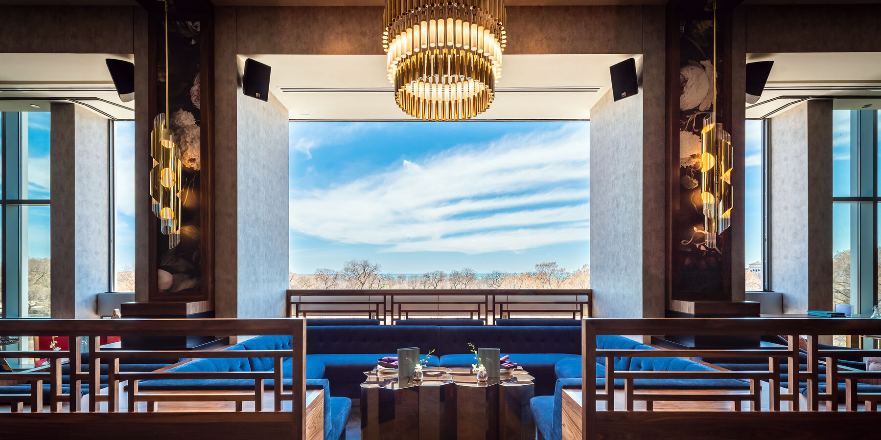 Historic Hotel Construction & Renovation - Hotel Essex lounge view