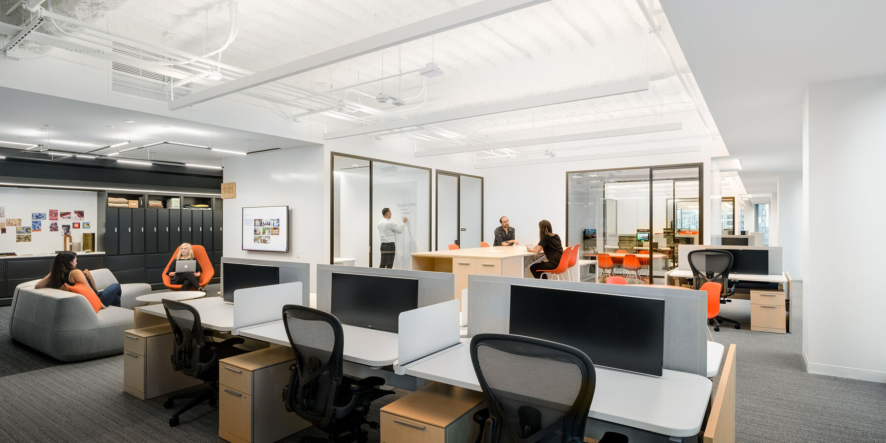 Chicago Office Renovation Project - Hyatt Global HQ collaboration space