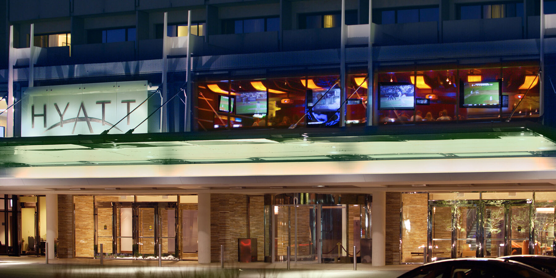 Hotel Construction & Renovation - Hyatt Regency O'Hare exterior entrance second floor