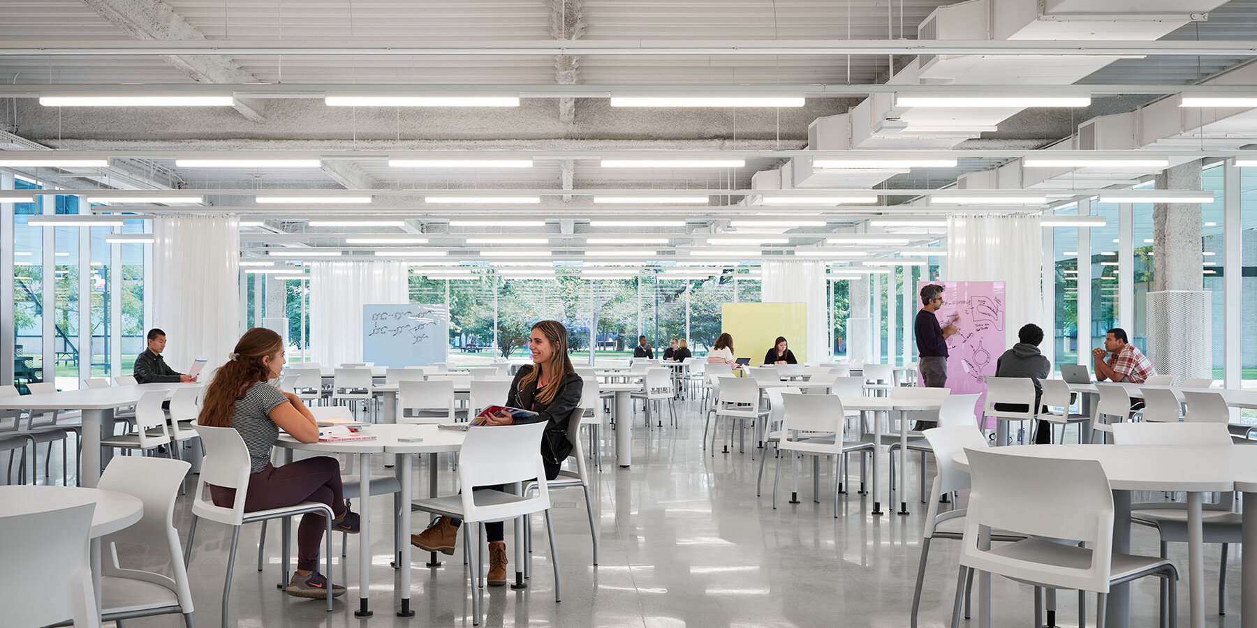 Education Construction - IIT Ed Kaplan Institute Interior