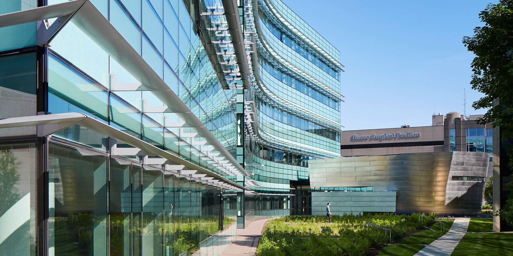 Life Sciences Construction Project - Loyola Chicago CTRE exterior facing Russo Surgical Pavilion
