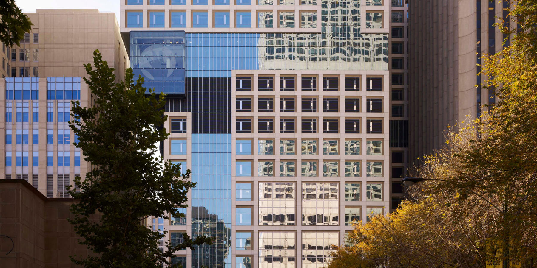 Heathcare Construction Chicago - Lurie Children's Hospital facade street view