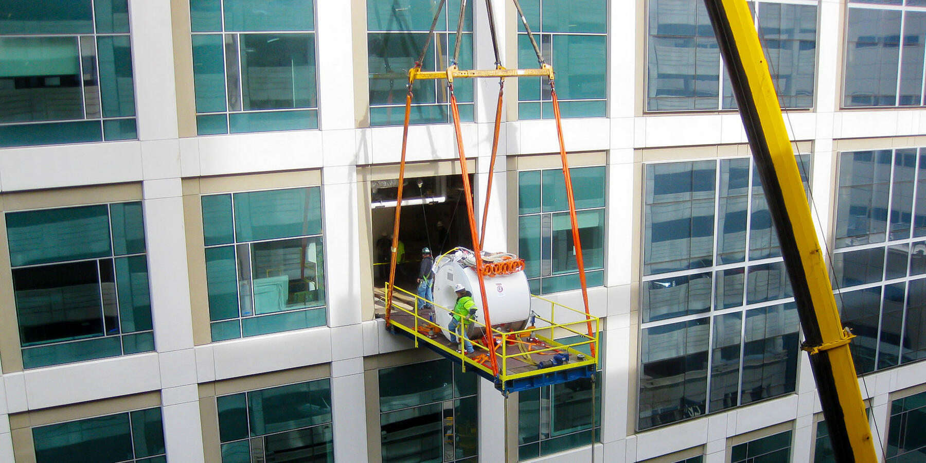 Power Construction Lurie Children Hospital MRI Crane