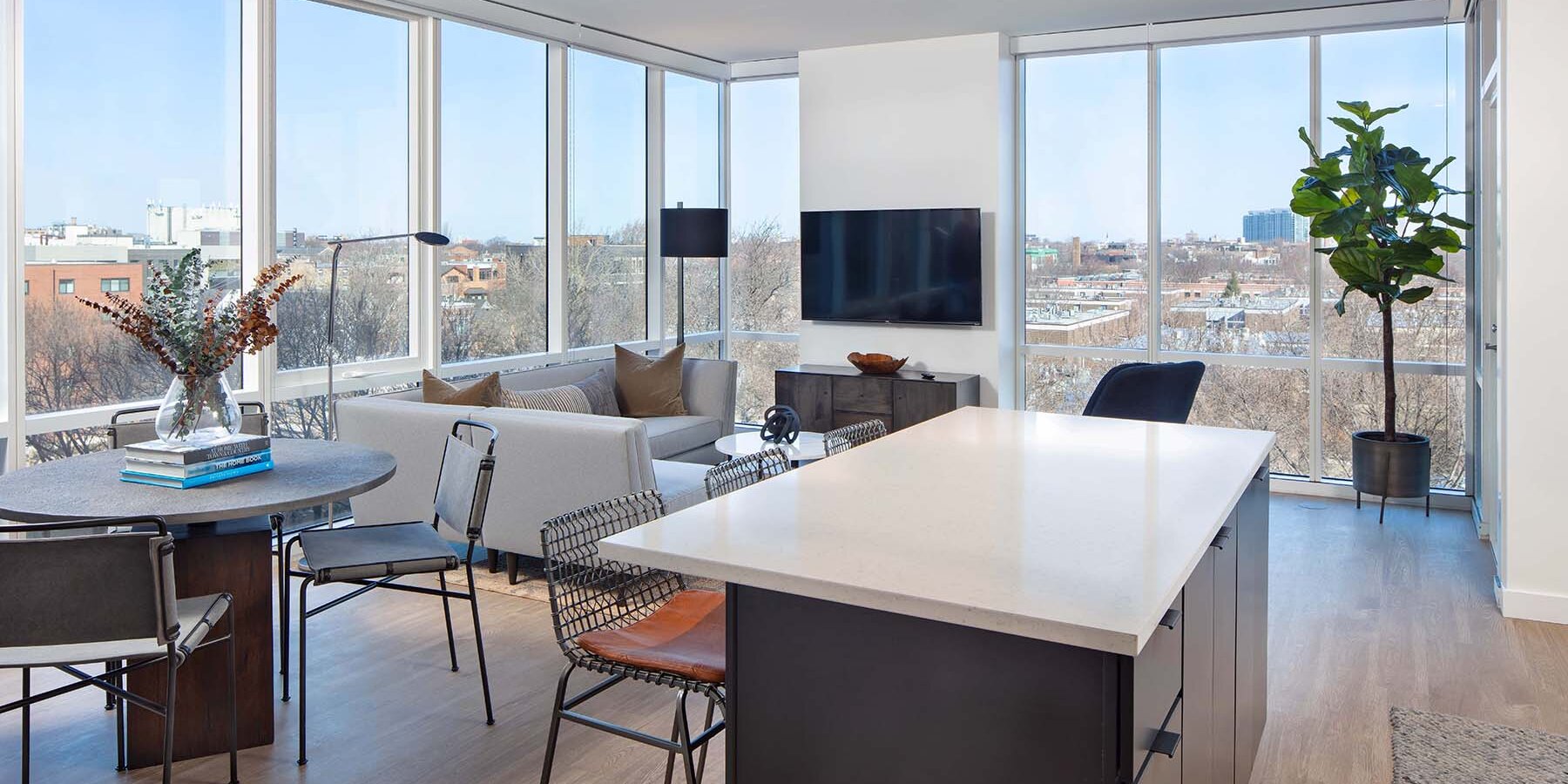 CHICAGO APARTMENT COMPLEX CONSTRUCTION - NORTH+VINE APARTMENTS INTERIOR UNIT LIVING ROOM