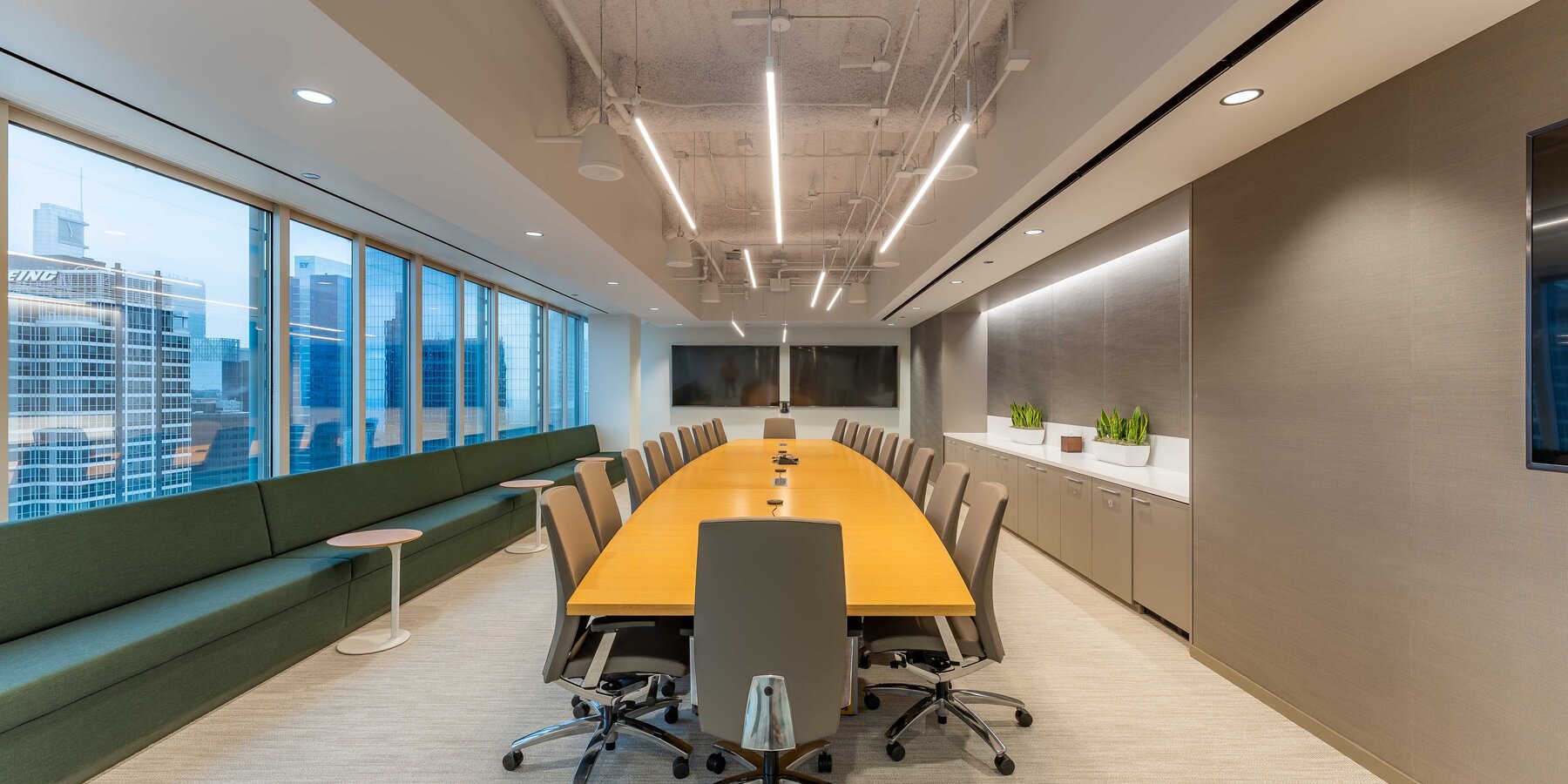 CORPORATE INTERIORS - NFP INTERIOR CONFERENCE ROOM