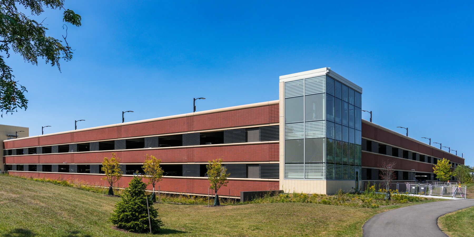 NM Lake Forest Garage