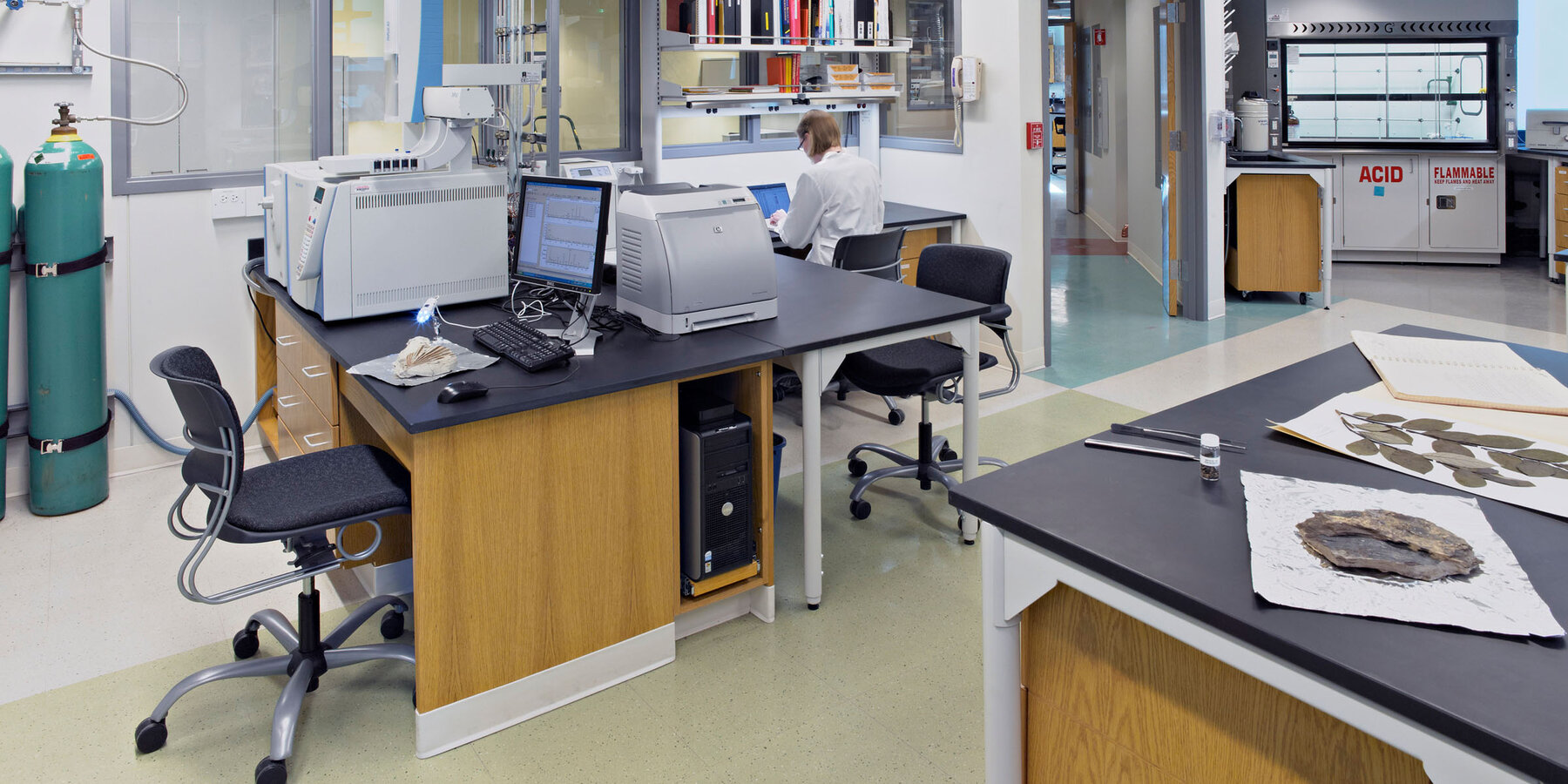 Science Lab Construction Companies - Northwestern Eps Labs workspace and testing equipment 