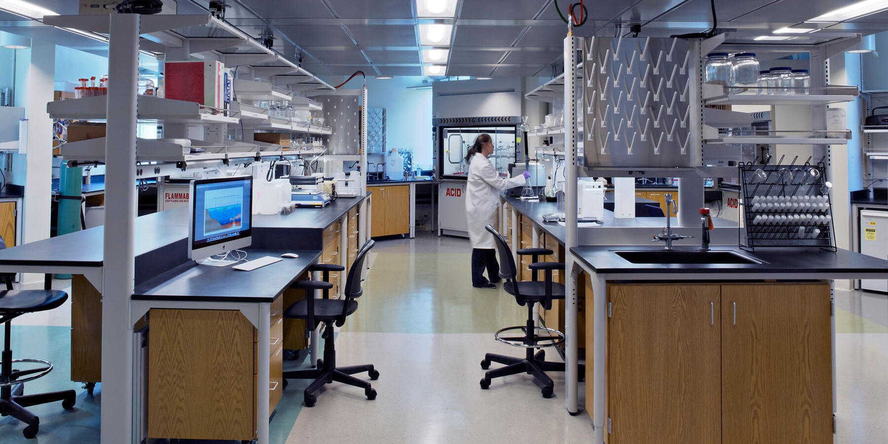 Science Lab Construction Companies - Northwestern Eps Labs workspace with computer stations and testing equipment