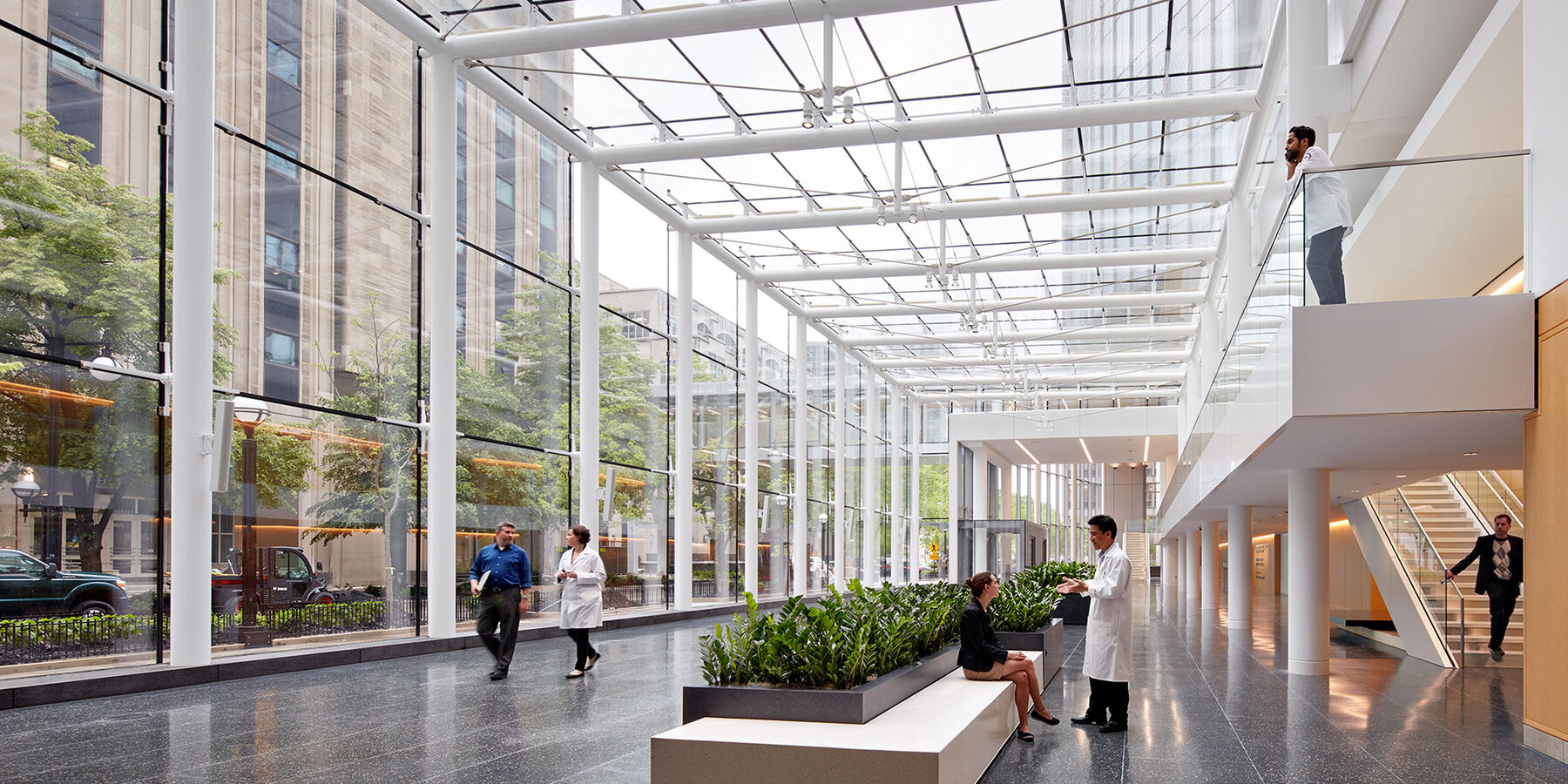 Science Lab Construction - Northwestern Simpson Querrey atrium winter garden