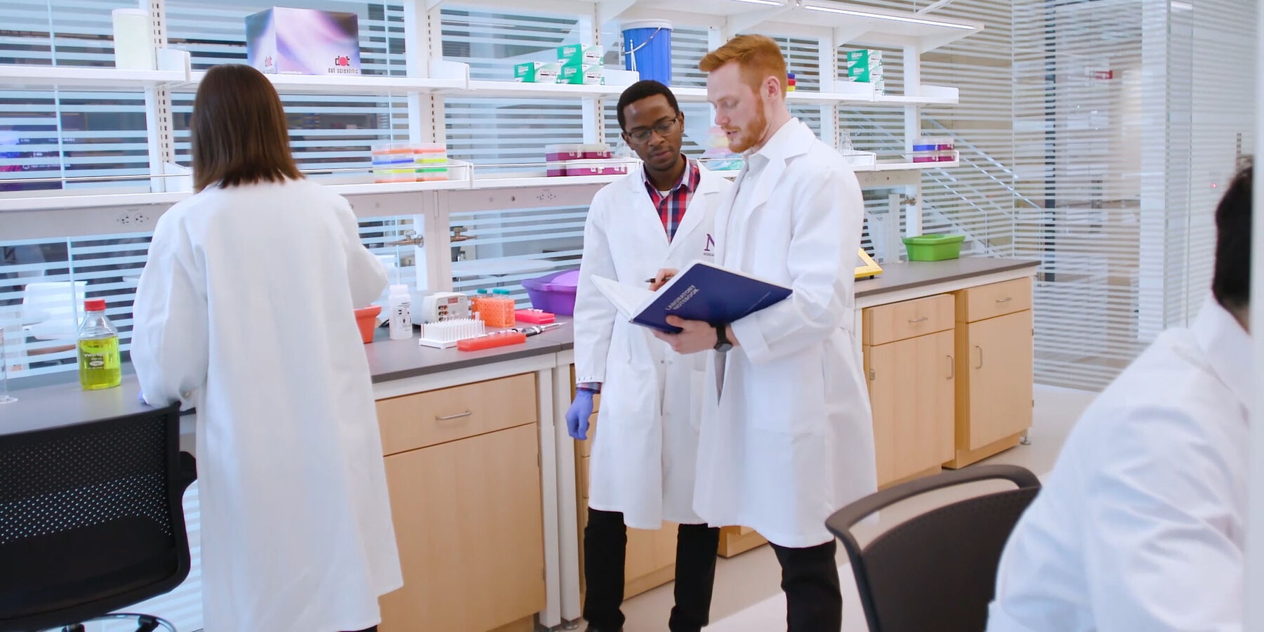 Science Lab Construction - Northwestern Simpson Querrey lab space