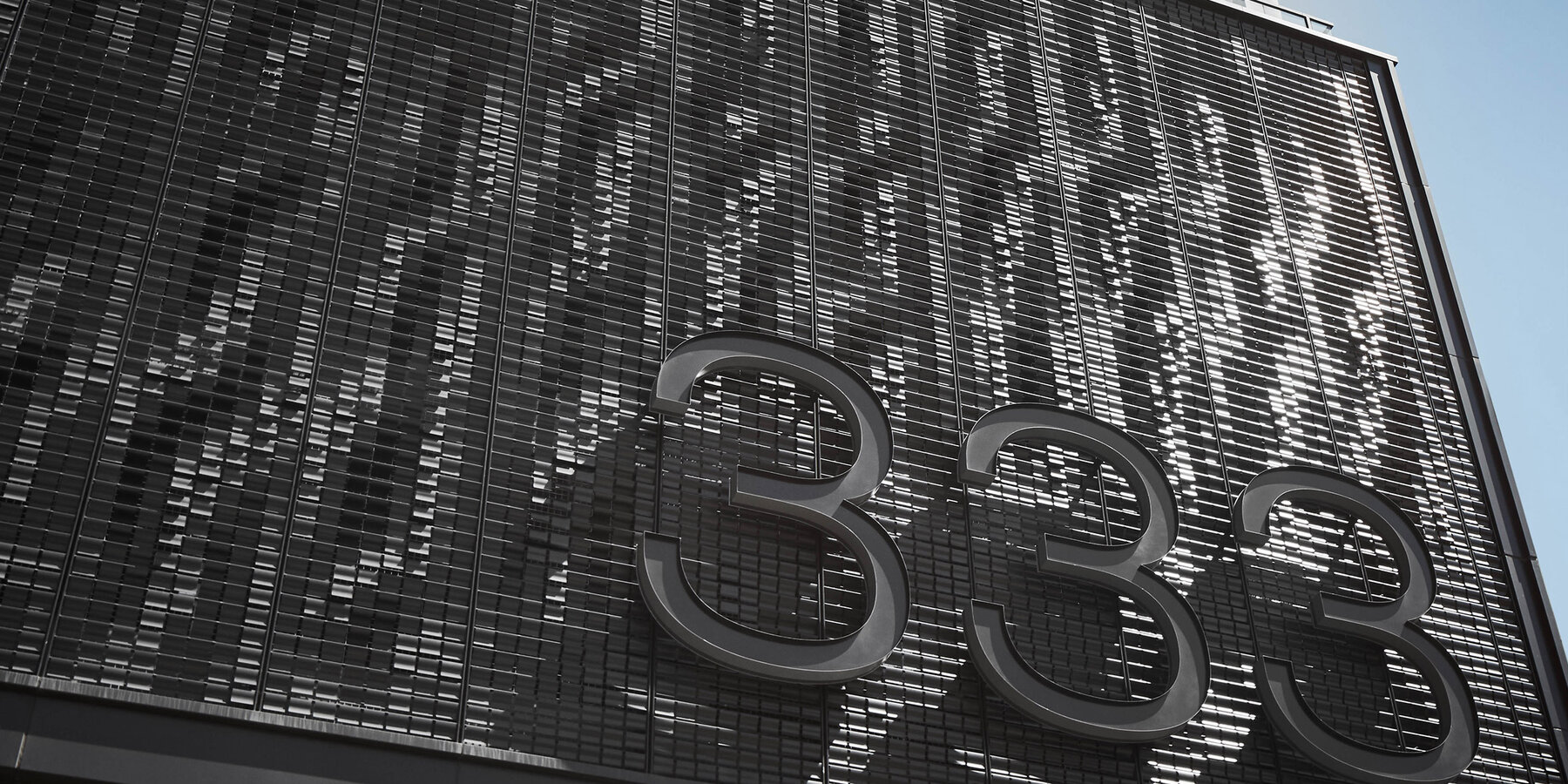 Award-Winning Office Construction Chicago - Gr33n exterior wall detail