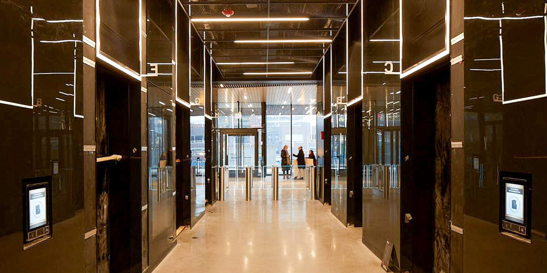 Award-Winning Office Construction Chicago - Gr33n interior elevator bay