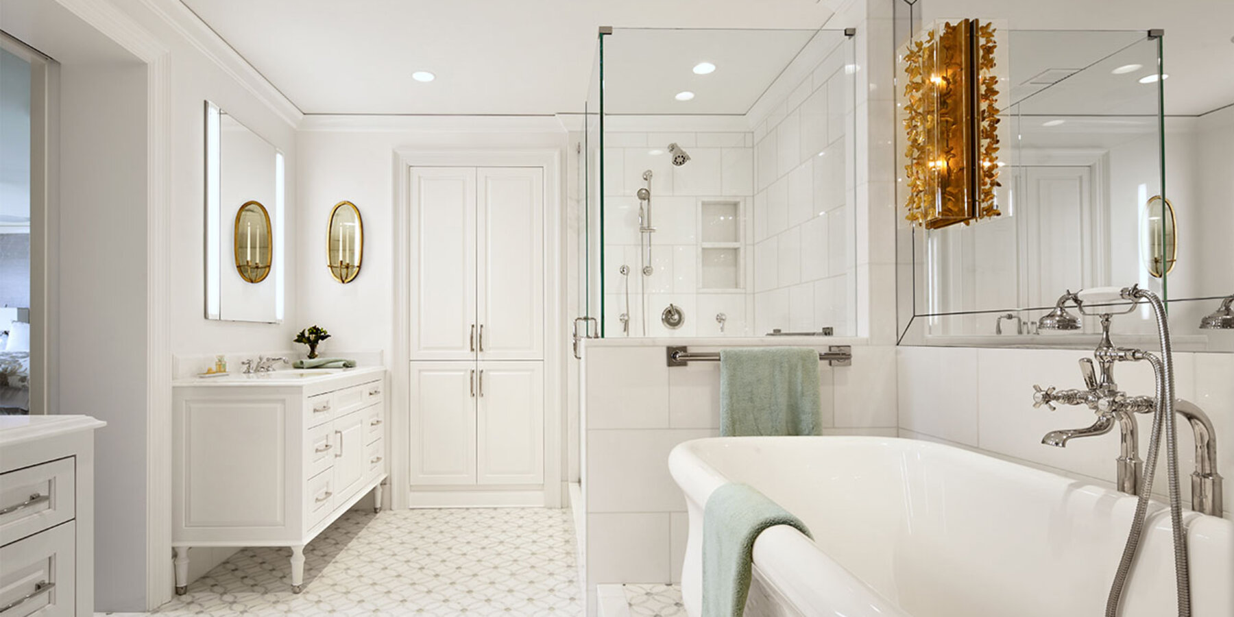 Chicago Luxury Home Builders - 250 E Pearson master bathroom