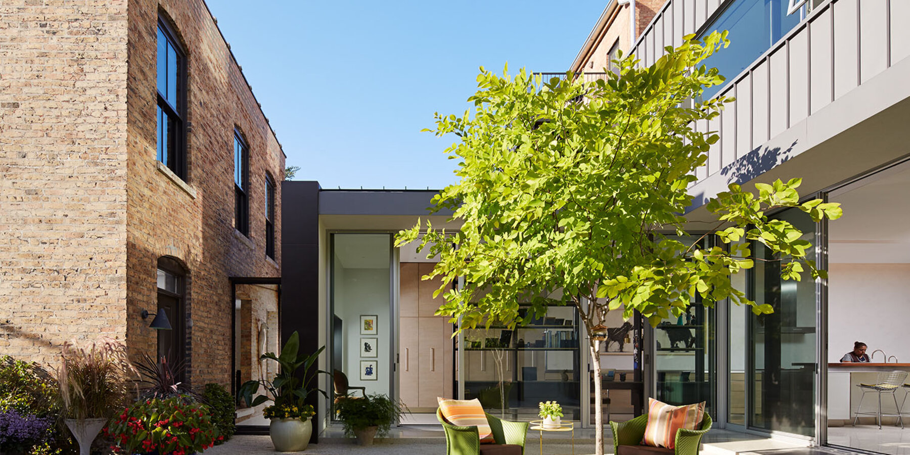 Custom Home Builders Chicago - Wicker Park Residence backyard patio