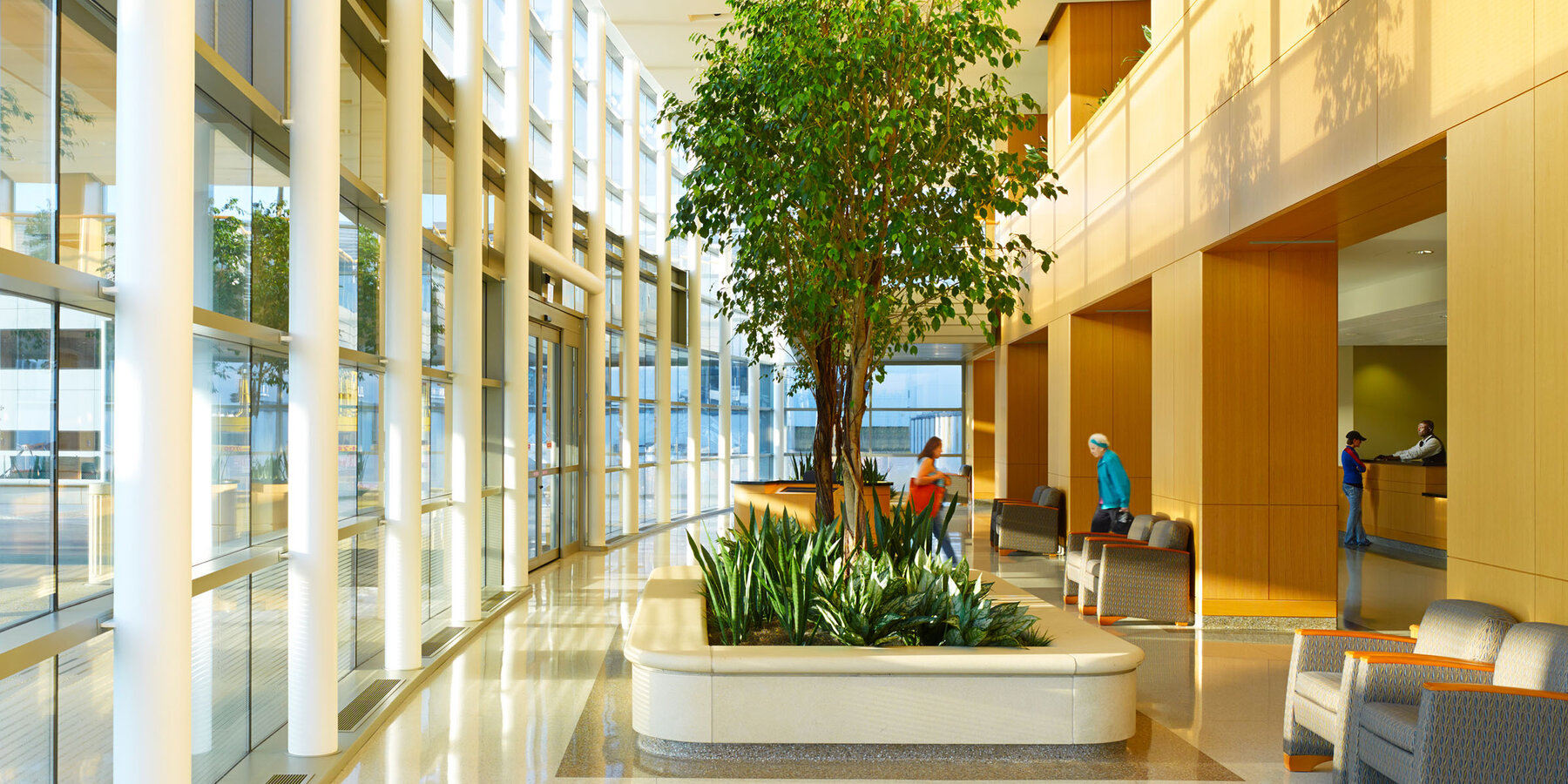 Chicago Hospital Construction Company - Northshore Skokie lobby atrium seating