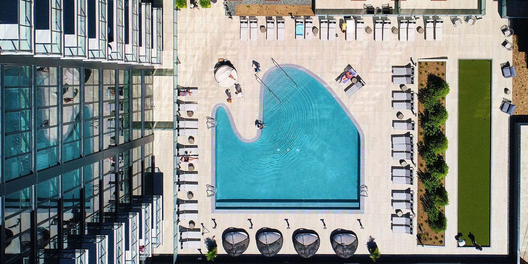 Residential and Multi-Family Construction - The Mason aerial shot of outdoor pool