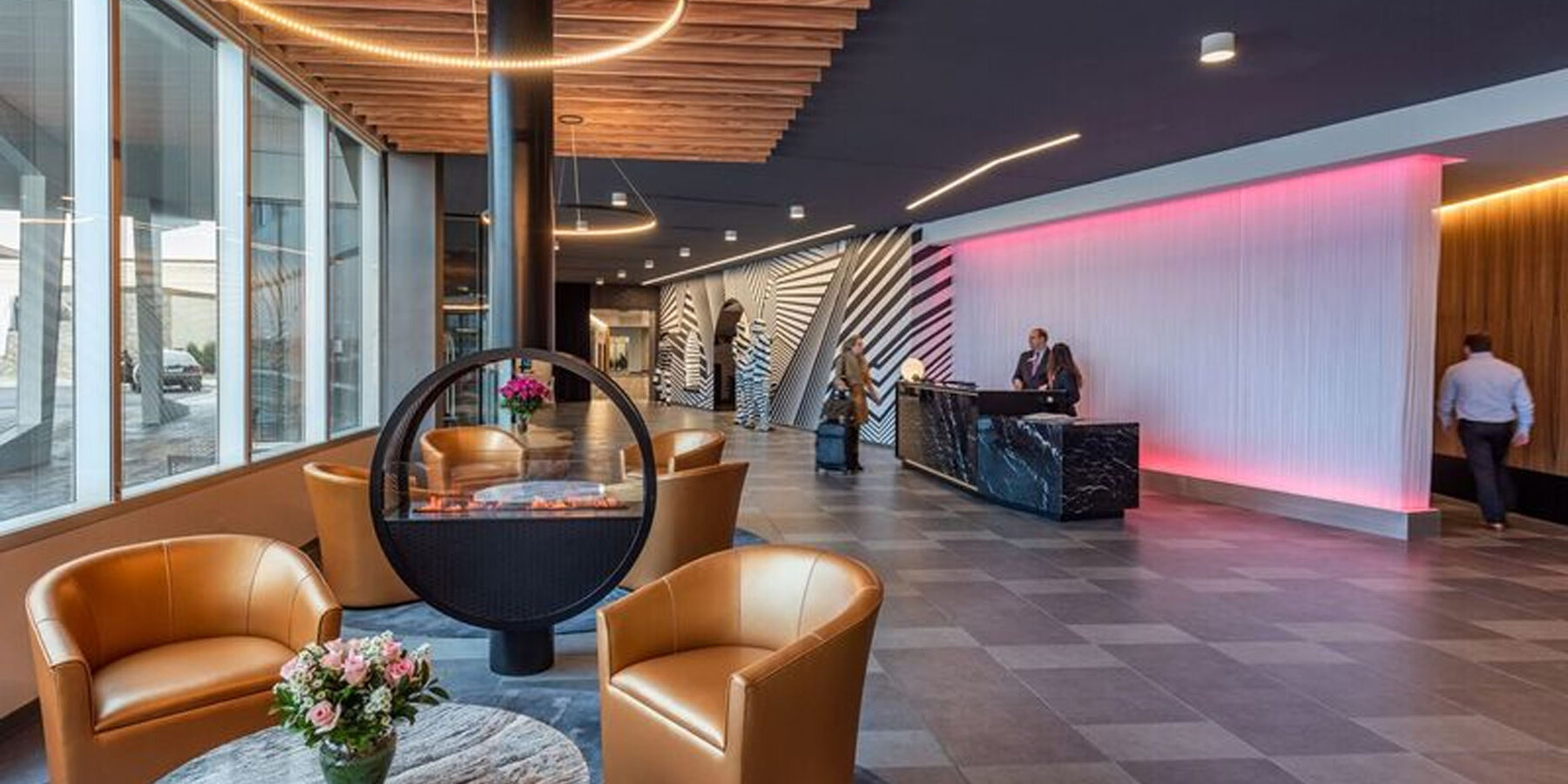 Chicago Hospitality Construction - Rose Hotel Rosemont reception desk and lounge space