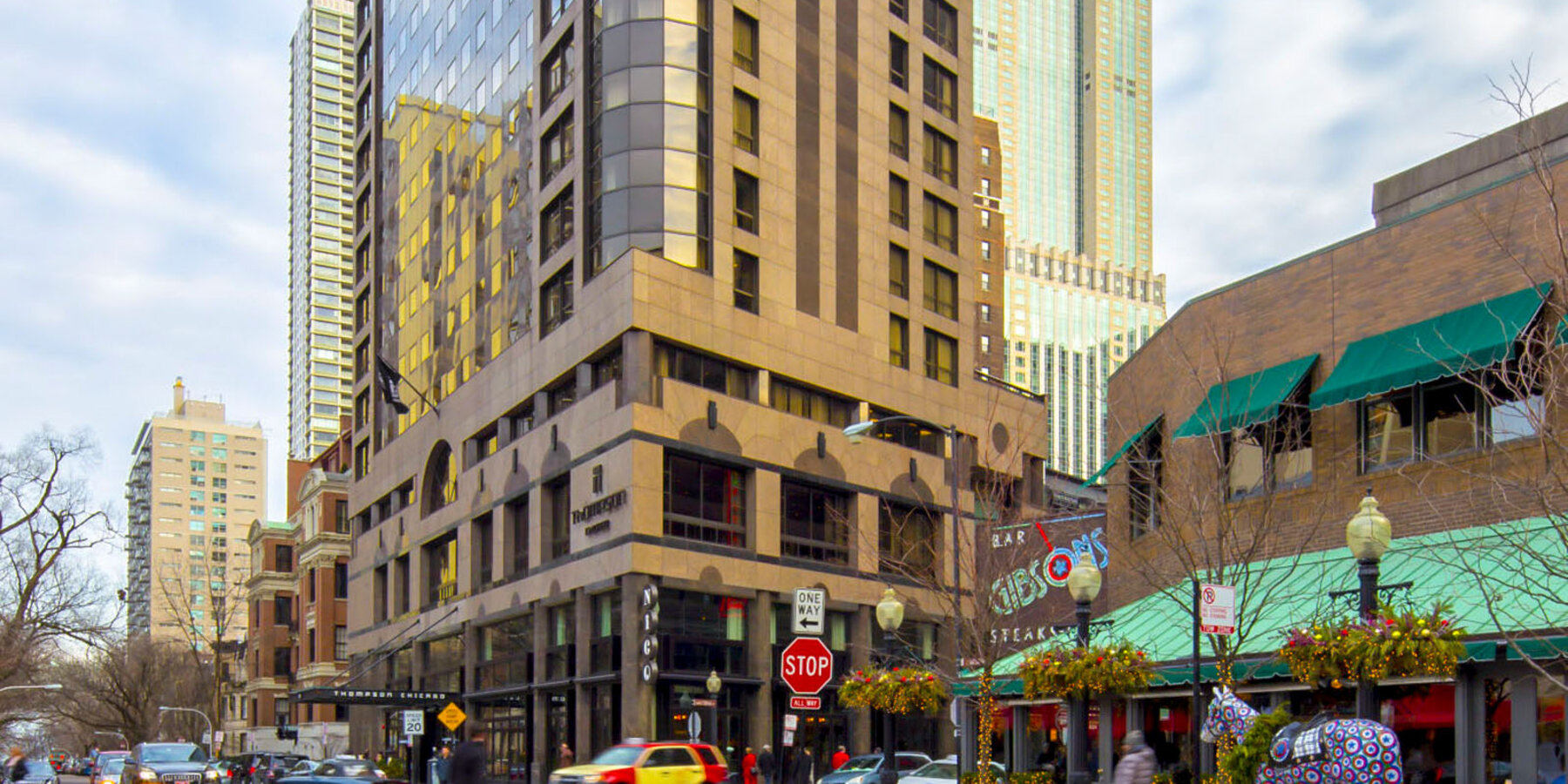 Luxury Hotel Construction | Thomspon Hotel Chicago exterior facade