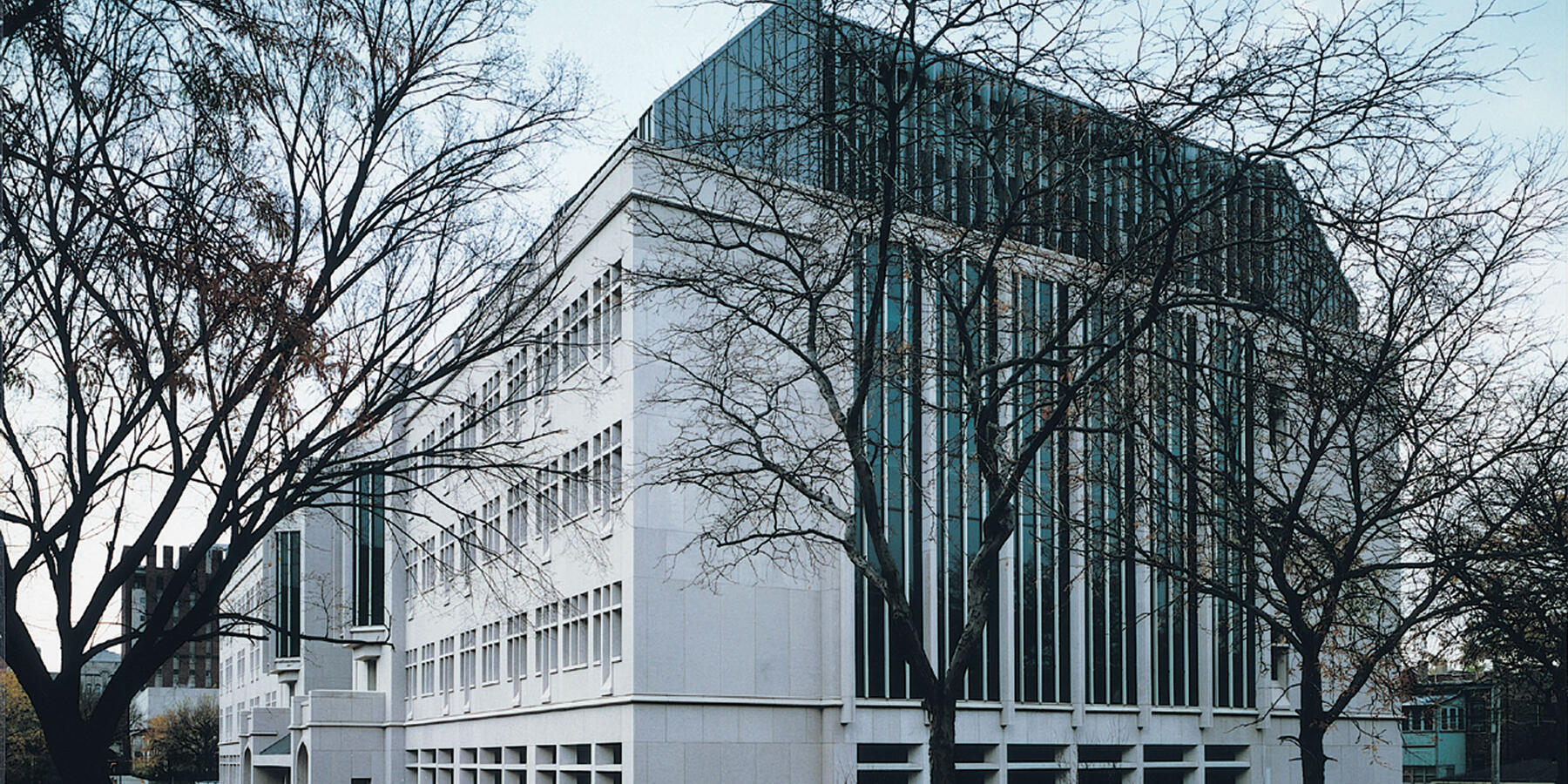 Science Research Lab Construction - University of Chicago exterior facade east view