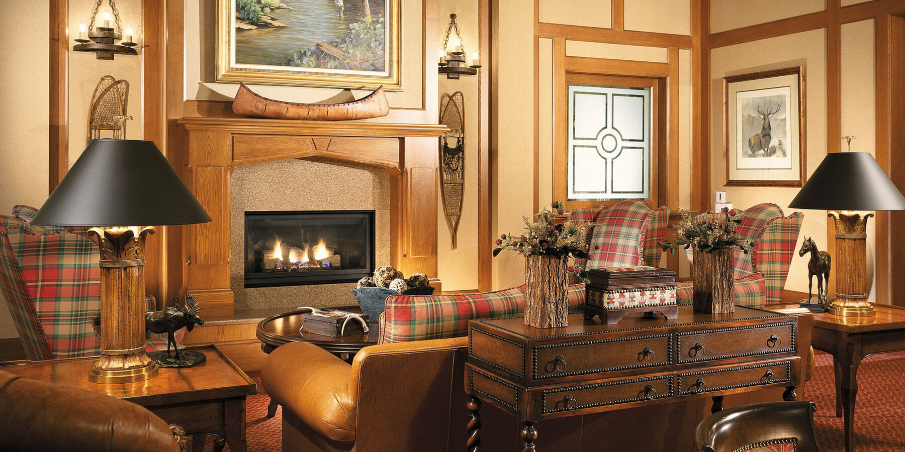 Senior Living Design & Construction - Vi at The Glen amenity lounge rom