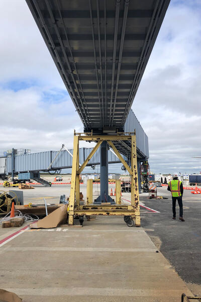 Power Construction Ohare United Airlines