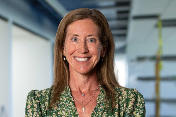 Julie Allman Headshot