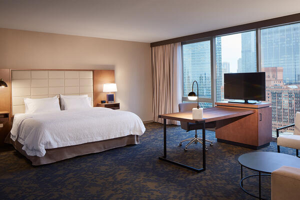 Hotel Construction Chicago - Hampton Inn & Homewood Suites guest room