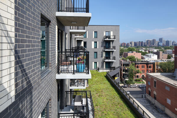 Apartment Construction - Residences at Addison & Clark exterior balcony
