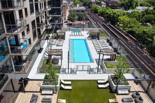 CHICAGO APARTMENT COMPLEX CONSTRUCTION - NORTH+VINE APARTMENTS EXTERIOR AMENITY POOL 