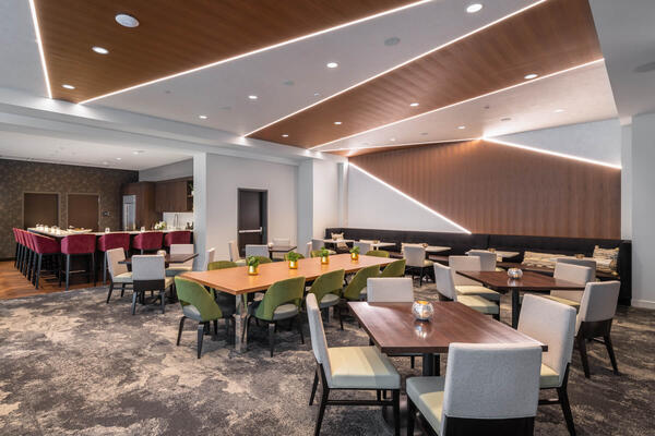 Senior Living Construction Chicago - Avidor Evanston dining area