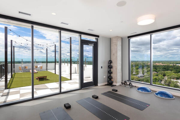 Senior Living Construction Chicago - Avidor Evanston rooftop yoga room