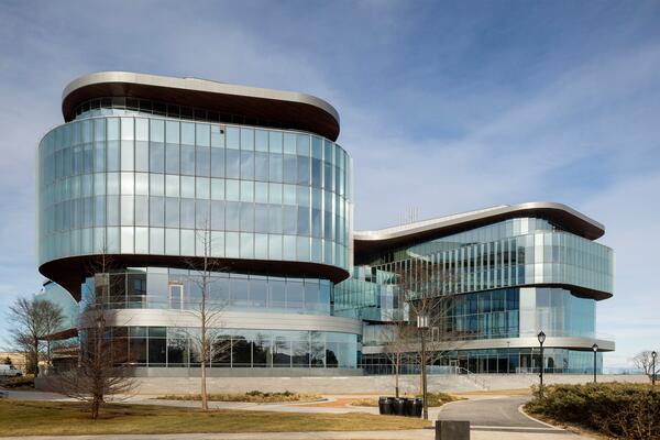 Campus Construction Chicago | Northwestern Kellogg Global Hub exterior