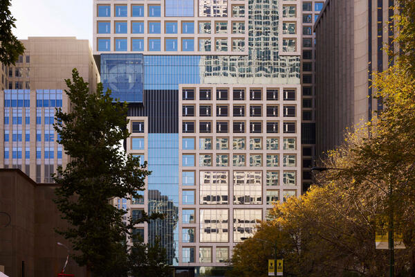 Heathcare Construction Chicago - Lurie Children's Hospital facade street view